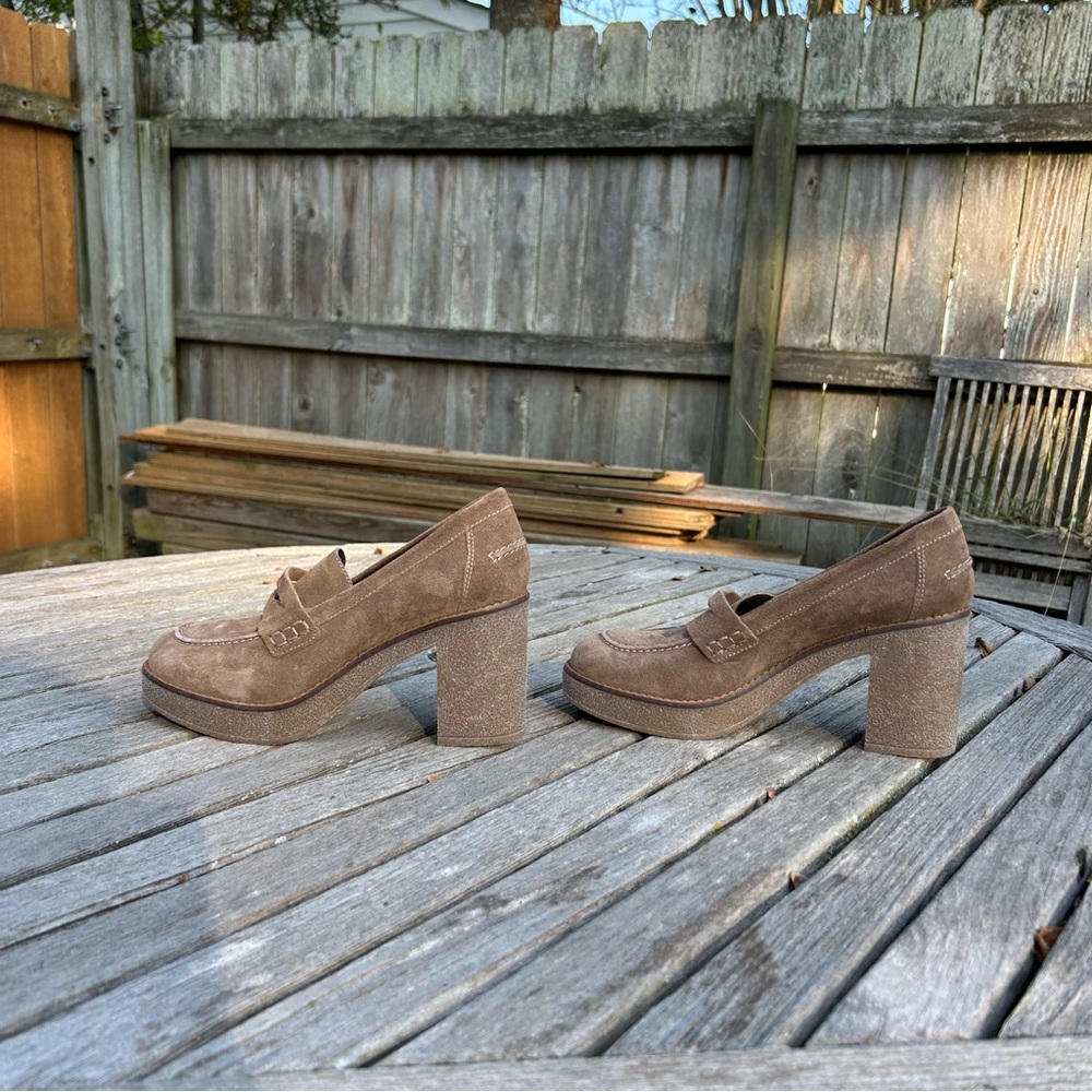 NWOT‎ Caprie Suede Heeled Penny Loafers by Aquatalia size 8.5